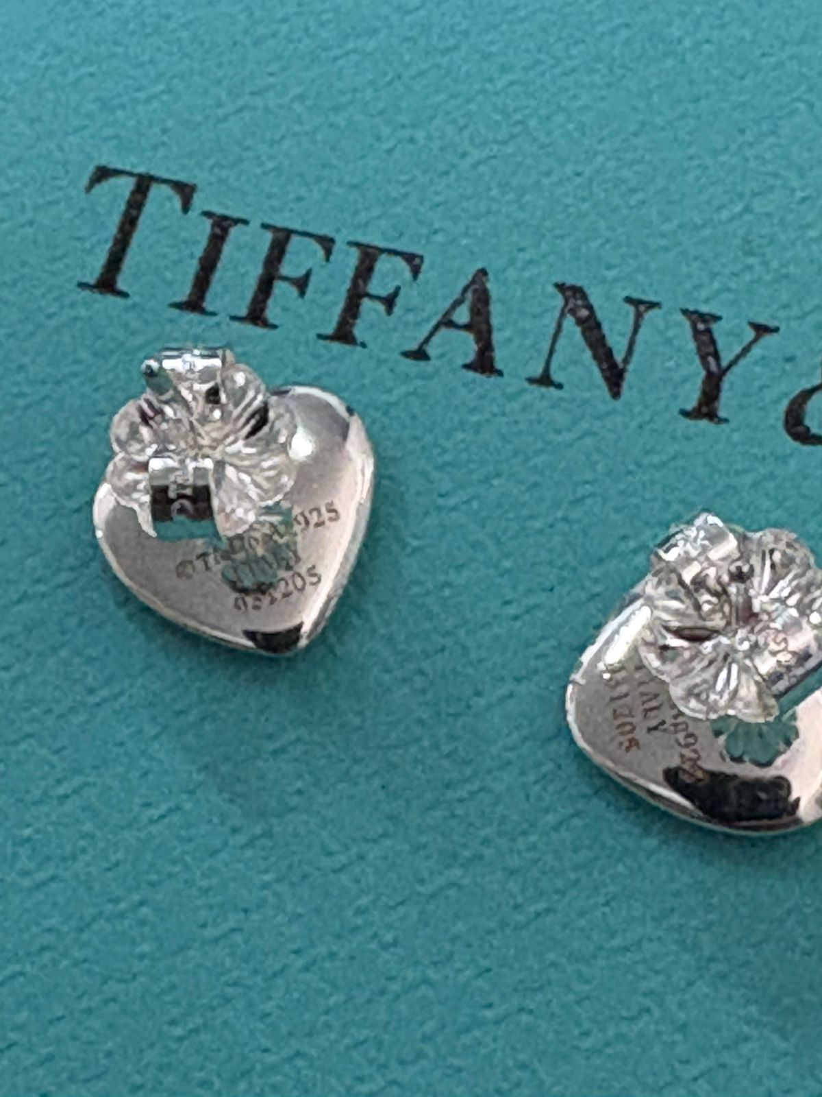 Aretes Tiffany & Co. Full Heart en Plata Fina | Second Hand